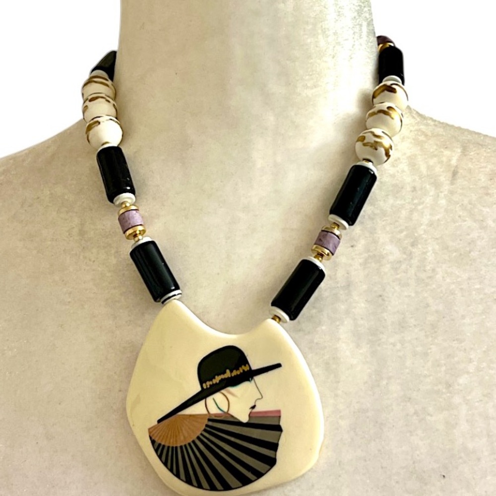 Gorgeous vintage  1980's necklace painted porcelain  diva wearing hat beads EUC - Picture 3 of 8